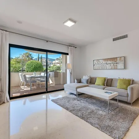 2-bed In Capanes Del Golf 아파트 베나하비스