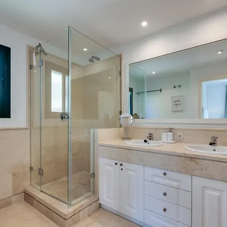 2-bed In Capanes Del Golf 아파트