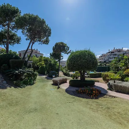 아파트 2-bed In Capanes Del Golf